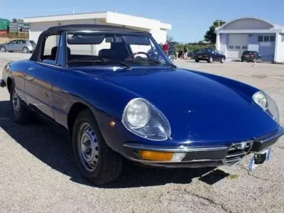 Begagnad Alfa Romeo Spider Veloce 128 HK (94 kW) 1977 Blå Cab