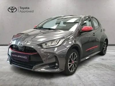 Usata Toyota Yaris Hybrid Trend 116 CV (85 kW) 2023 Grigio Berlina
