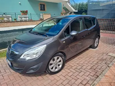 Usata Opel Meriva 95 CV (69 kW) 2010 Grigio Monovolume