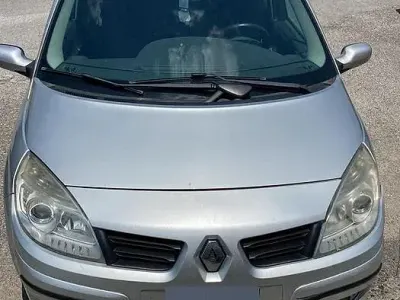 Usata Renault Scénic 106 CV (77 kW) 2008 Grigio Monovolume