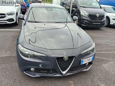 Usata Alfa Romeo Giulia Super 150 CV (110 kW) 2016 Grigio Berlina