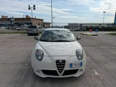 Usata Alfa Romeo MiTo 84 CV (61 kW) 2015 Bianco Utilitaria
