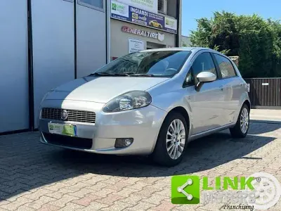 Usata Fiat Grande Punto Active 65 CV (47 kW) 2009 Grigio Utilitaria