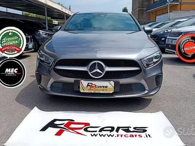 Usata Mercedes A180 Business 116 CV (85 kW) 2019 Grigio Berlina