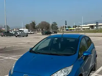 Usado Ford Fiesta 75 HP (55 kW) 2014 Azul Citadino