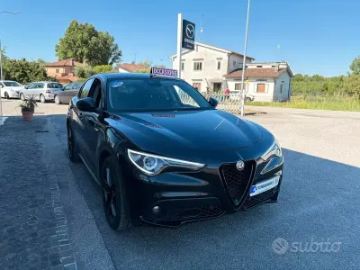 Usata Alfa Romeo Stelvio Sprint 190 CV (139 kW) 2020 Nero SUV