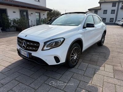 Usata Mercedes GLA180 122 CV (89 kW) 2019 Bianco SUV