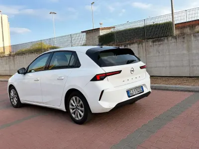 Usata Opel Astra Edition 110 CV (80 kW) 2023 Utilitaria