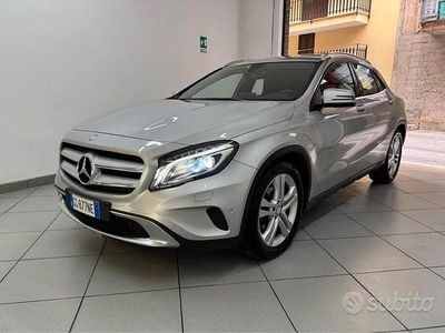 Usata Mercedes GLA200 136 CV (100 kW) 2016 Bianco SUV