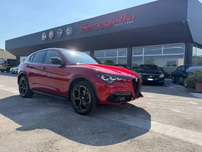Nuova Alfa Romeo Stelvio 209 CV (153 kW) 2026 Rosso etna SUV