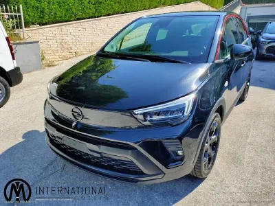 Usata Opel Crossland GS Line 110 CV (80 kW) 2022 Nero SUV
