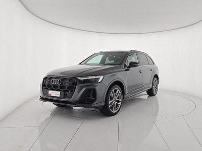 Usata Audi Q7 S-Line 286 CV (210 kW) 2024 Grigio daytona perla SUV