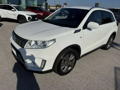 Usata Suzuki Vitara Cool 111 CV (81 kW) 2018 Bianco SUV
