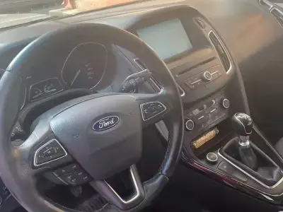 Usata Ford Focus Titanium 120 CV (88 kW) 2015 Bianco Station wagon