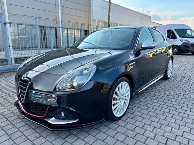 Usata Alfa Romeo Giulietta Quadrifoglio 235 CV (172 kW) 2011 Nero Utilitaria