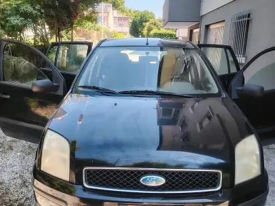 Usata Ford Fusion 2002 Nero Utilitaria
