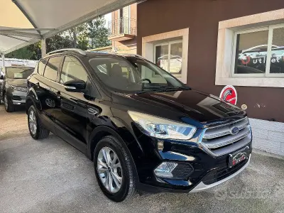 Usata Ford Kuga ST-Line 120 CV (88 kW) 2018 Nero SUV