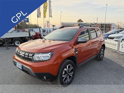 Usata Dacia Duster Journey 101 CV (74 kW) 2024 Arancione SUV