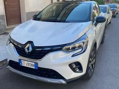 Usata Renault Captur Techno 101 CV (74 kW) 2024 SUV