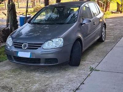 Usata VW Golf V 102 CV (75 kW) 2007 Grigio Berlina