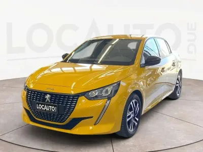 Begagnad Peugeot 208 Allure 101 HK (74 kW) 2023 Gul Halvkombi