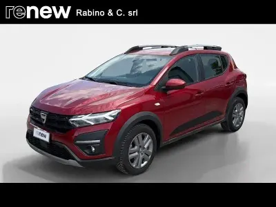Usata Dacia Sandero Expression 101 CV (74 kW) 2023 Rosso Utilitaria