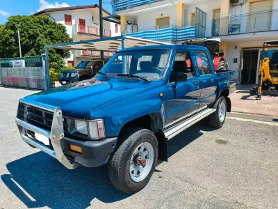 Usata Toyota HiLux 136 CV (100 kW) 1988 Blu Pick-up