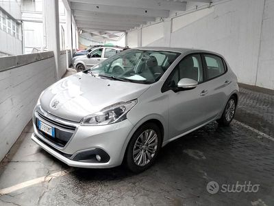 Usata Peugeot 208 2016 Grigio Utilitaria