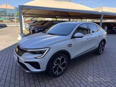 Usata Renault Arkana Techno 94 CV (69 kW) 2024 Bianco / perlato SUV