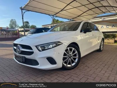 Usado Mercedes A180 136 CV (100 kW) 2020 Blanco Berlina