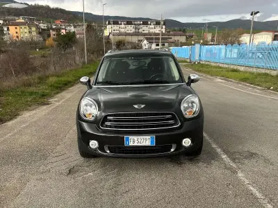 Usata Mini Cooper D Countryman Business 111 CV (81 kW) 2015 Verde SUV