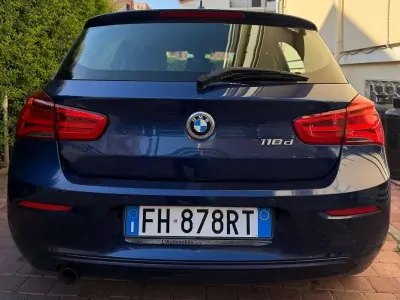 Usata BMW 118 Sport Line 150 CV (110 kW) 2017 Blu/azzurro Utilitaria