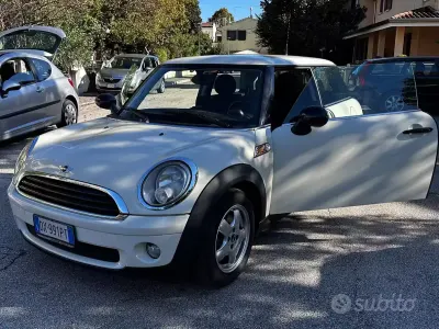 Usata Mini ONE 75 CV (55 kW) 2009 Bianco Utilitaria