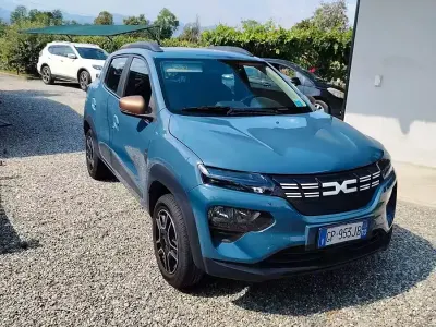 Usata Dacia Spring 18 kW (25 CV) 2023 Bluazzurro Utilitaria