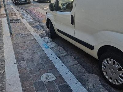 Usata Peugeot Bipper 75 CV (55 kW) 2010 Bianco Monovolume