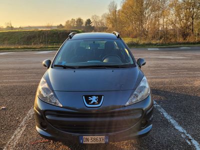 usata Peugeot 207 1.4 VTi- neopatentati