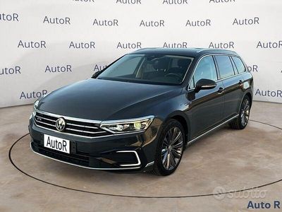 Usata VW Passat GTE 218 CV (160 kW) 2019 Grigio Station wagon