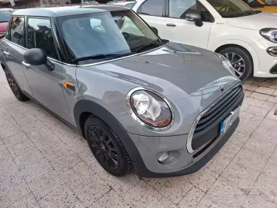 Begagnad Mini ONE Business 95 HK (69 kW) 2016 Grå Halvkombi