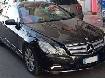 Gebraucht Mercedes C220 204 PS (150 kW) 2010 Schwarz Coupé