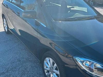 Usata Mercedes B180 90 CV (66 kW) 2016 Nero Monovolume