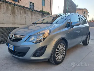 Usata Opel Corsa 85 CV (62 kW) 2015 Grigio Utilitaria