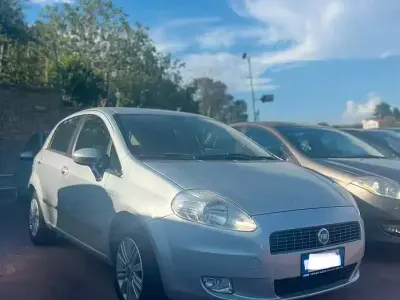 Usata Fiat Grande Punto Dynamic 65 CV (47 kW) 2006 Grigio Utilitaria