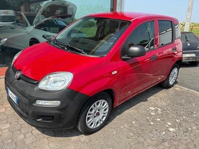 Usata Fiat Panda Pop 95 CV (69 kW) 2015 Rosso Utilitaria