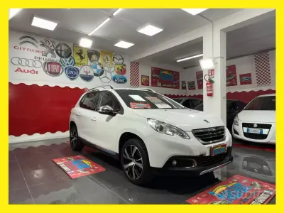 Usata Peugeot 2008 92 CV (67 kW) 2014 Bianco SUV