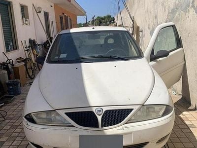 Usata Lancia Ypsilon 2001 Utilitaria