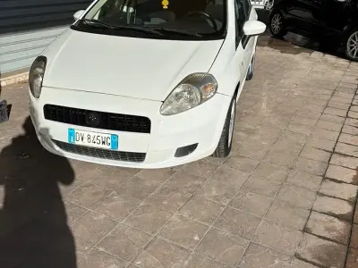 Usata Fiat Punto 75 CV (55 kW) 2007 Berlina
