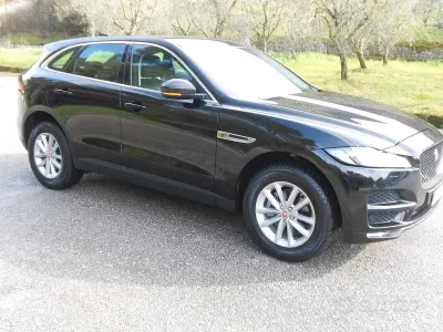 Usata Jaguar F-Pace Portfolio 180 CV (132 kW) 2016 Nero SUV