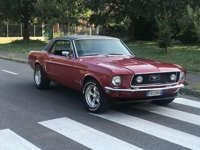 Usata Ford V8 200 CV (147 kW) 1968 Rosso Coupé