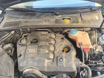 Usado Audi A4 130 CV (95 kW) 2003 Gris Familiar
