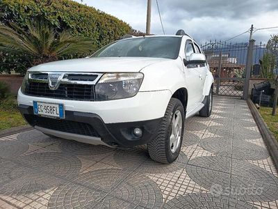 Usata Dacia Duster Lauréate 110 CV (80 kW) 2011 Bianco SUV